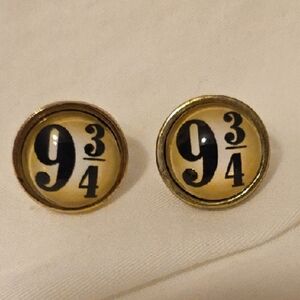Platform 9 3/4 Earrings (Harry Potter)[2/$15]